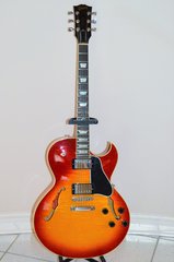 ES-137 Classic Gibson Memphis - Heritage Cherry Sunburst - 2003